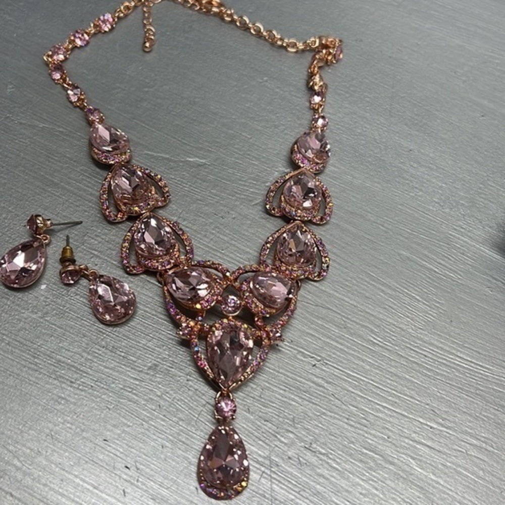 Stainless steel Matching Dangle Earrings necklace fashionable Jewelry Set - Picture 3 of 3